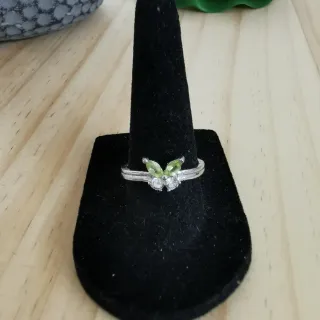 Anillo Mariposa Olivino Natural tamaño Ajustable