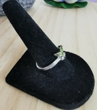 Anillo Mariposa Olivino Natural tamaño Ajustable