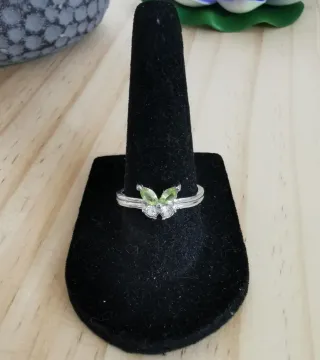 Anillo Mariposa Olivino Natural tamaño Ajustable