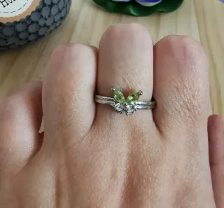 Anillo Mariposa Olivino Natural tamaño Ajustable