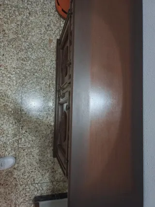 Mueble auxiliar vintage madera maciza tallada