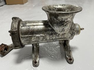 Picadora antigua de carne manual