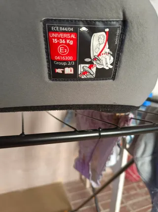 Alzador coche Safety 1st gris