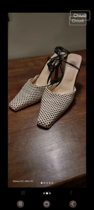 Décolleté alla schiava intrecciate