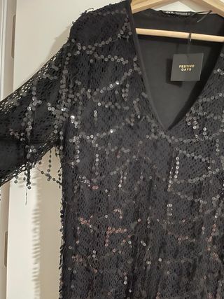 Vestido fiesta lentejuelas Zara negro