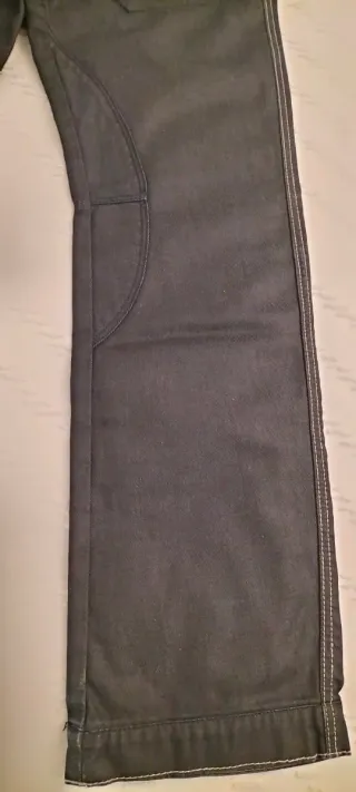 PANTALON ENCERADO  grises/negros