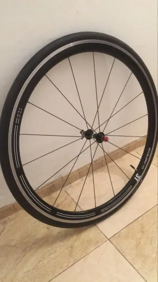 Rueda delantera 3T ACCELERO 40