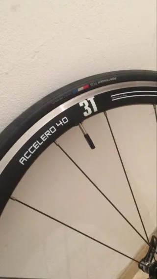 Rueda delantera 3T ACCELERO 40