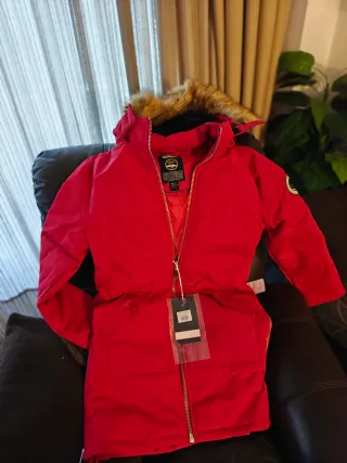 Chaqueta parka roja mujer con capucha