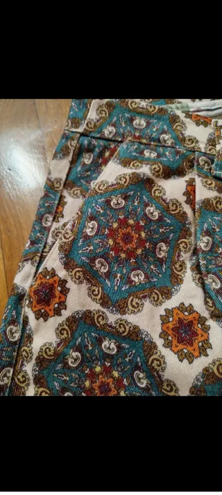 Pantalón estampado floral