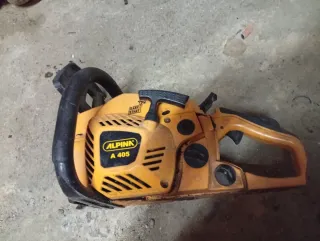 ((Para recambio o reparar )))Motosierra Alpina A