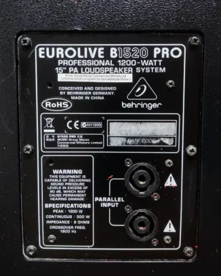 Altavoz Behringer 15" EUROLIVE B1520 PRO