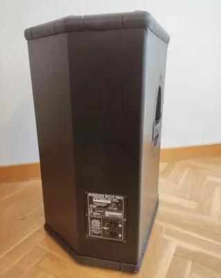 Altavoz Behringer 15" EUROLIVE B1520 PRO
