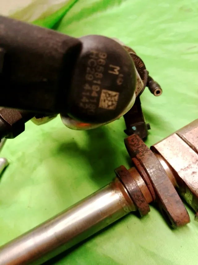 Inyectores PSA 2.0 HDI C4 Picasso