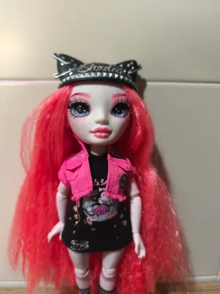 Muñeca Rainbow High Coral