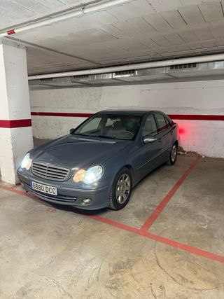 Mercedes-Benz Clase C 2005