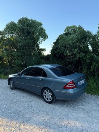 Mercedes-Benz Clase C 2005