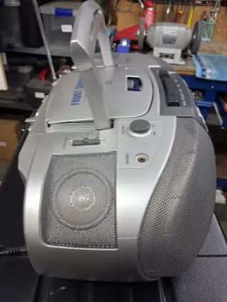 Radio Casete CD Front Surround