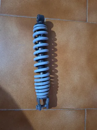 Muelle trasero Yamaha Jog RR Original