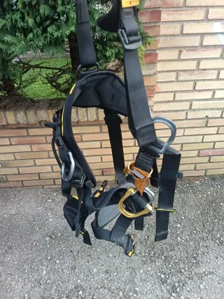 Arnés de escalada Petzl ASTRO