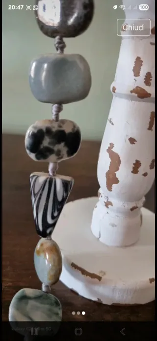 Collana con pietr in ceramica