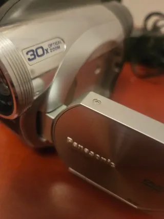 Videocámara Panasonic DVD-RAM 30x Zoom