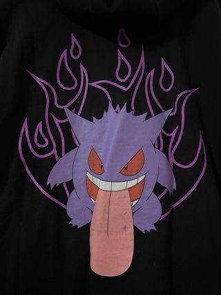 Felpa nera con stampa Pokémon Gengar