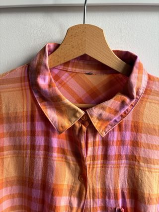Camisa cuadros naranja y rosa