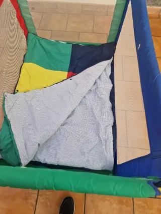 Cuna de viaje multicolor