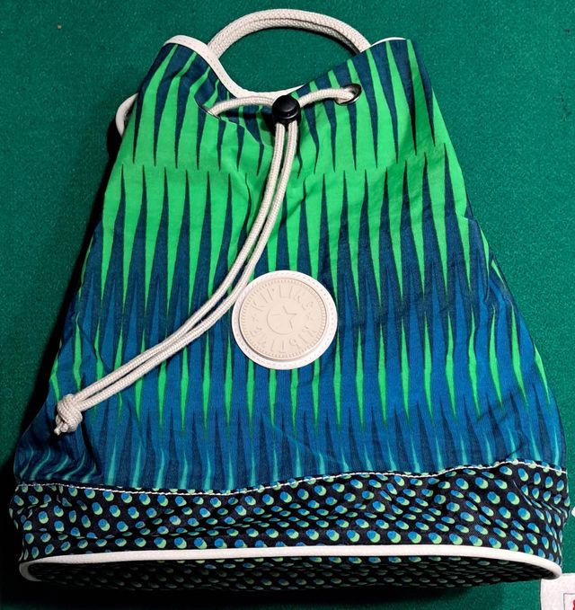 Mochila saco Kipling verde y azul