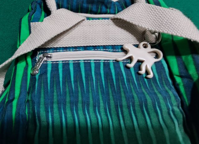 Mochila saco Kipling verde y azul