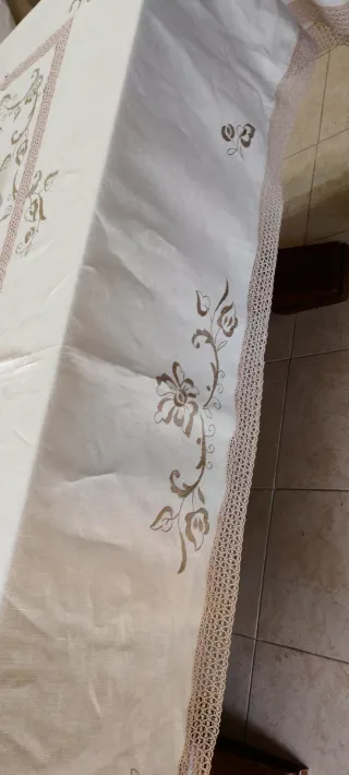 Tovaglia Lino Ricamato Floreale