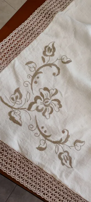 Tovaglia Lino Ricamato Floreale