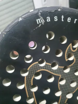 Pala de pádel Black Crown y funda