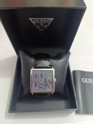 Reloj Guess Mujer Cuadrado Plata