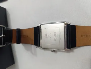 Reloj Guess Mujer Cuadrado Plata