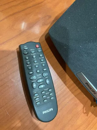 Altavoces Philips Plata y Negro