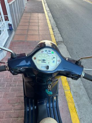 Vespa LX IE 125cc