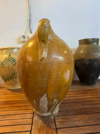 Cántaro antiguo para aguardiente