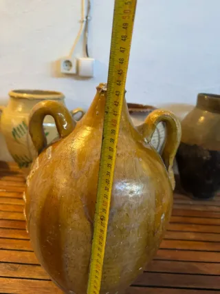 Cántaro antiguo para aguardiente