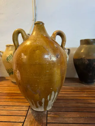 Cántaro antiguo para aguardiente