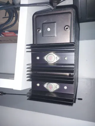 Fuente Alimentación Estabilizada TRQ 5/7A dos mese