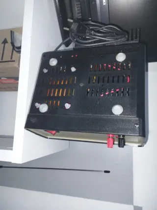 Fuente Alimentación Estabilizada TRQ 5/7A dos mese