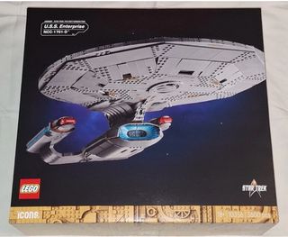 LEGO Star Trek U.S.S. Enterprise + Limited 40768