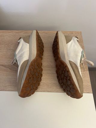 Zapatillas Pull&Bear beige y blanco