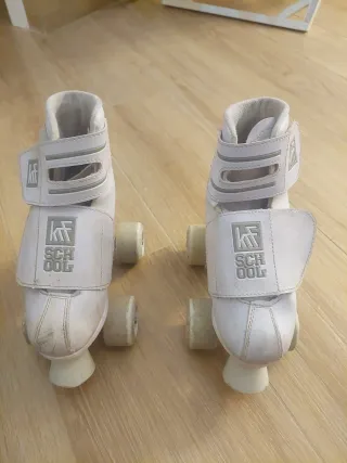 Patines artísticos blancos talla 31.