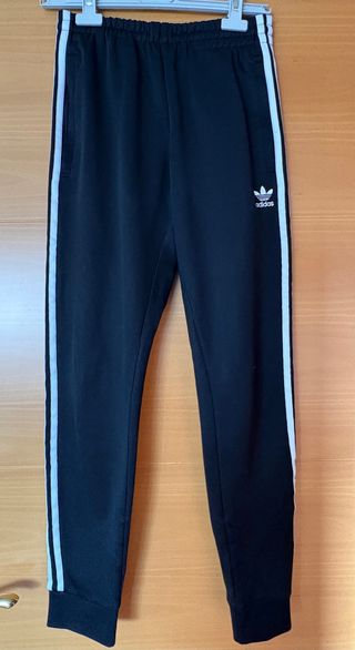 Pantalón chándal Adidas negro