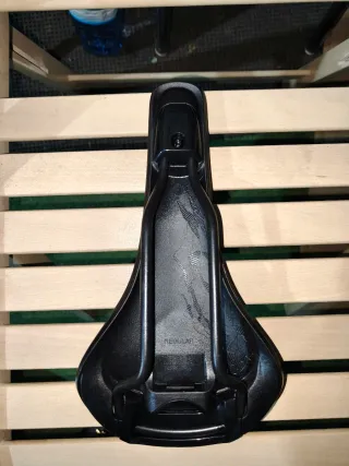 Sillín Fi'zi:k TAIGA Negro. NUEVO A ESTRENAR