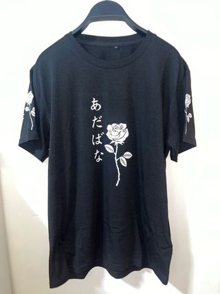 Camiseta Shein Talla S Rosas