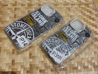 Custodie Stone Island per iPhone, 6€ ciascuna.